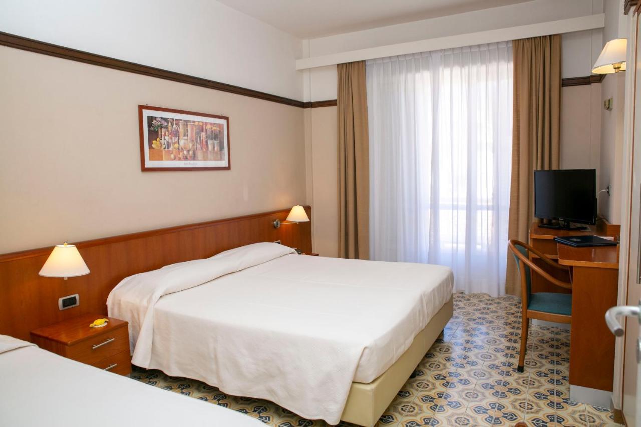 Hotel Pietra Di Luna Maiori Exterior photo